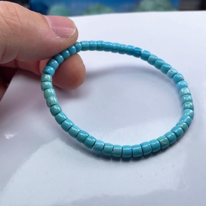 绿松石颈饰未镶嵌