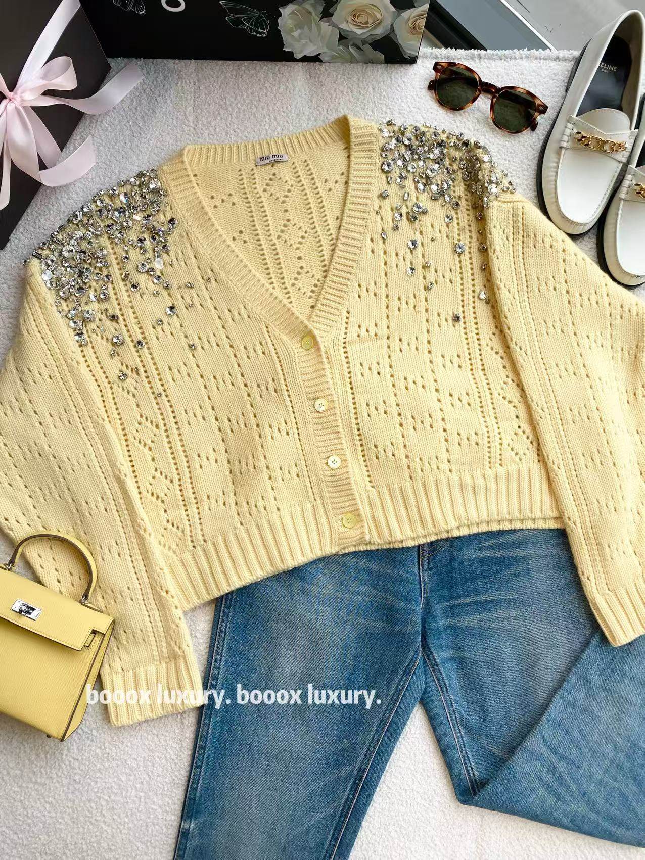 95新 MIU MIU/缪缪 cc1203 山羊绒 水晶装饰羊绒开衫 42码 