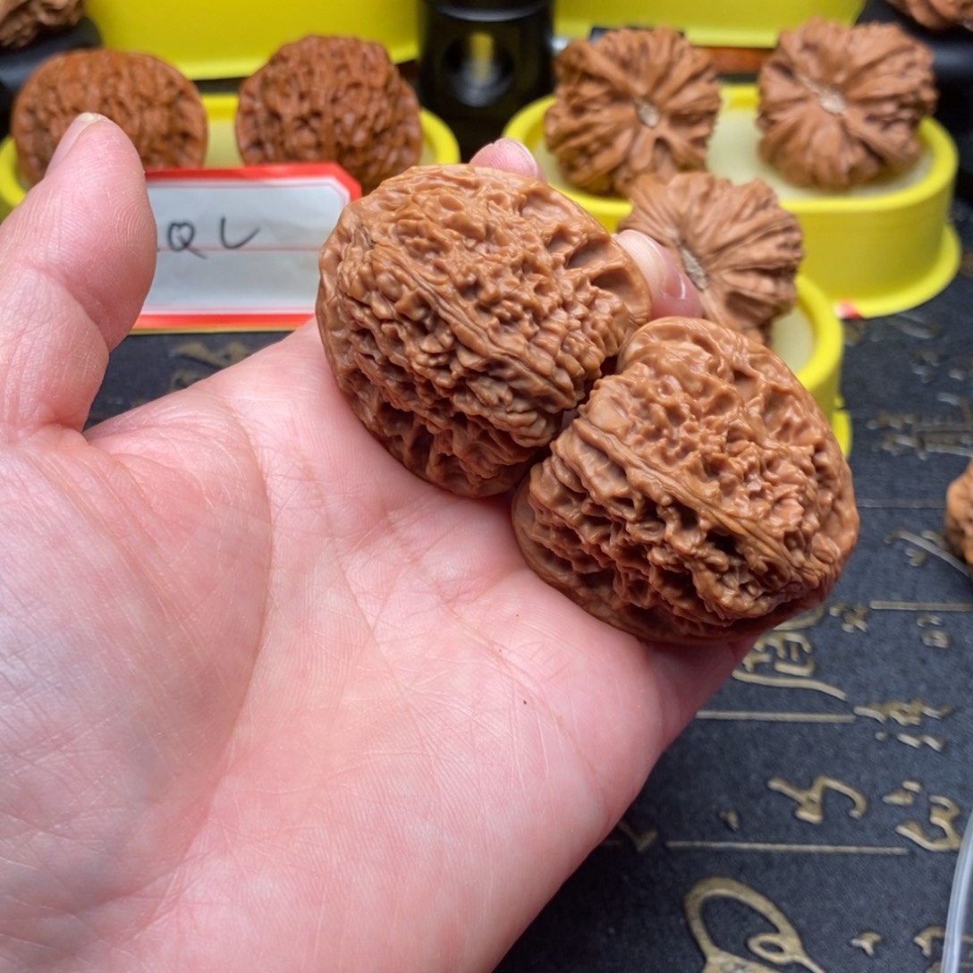 还***瓶吊坠文玩核桃三角疆