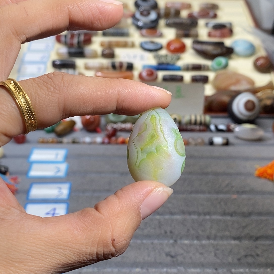 仟***店玛瑙/玉髓合金颈饰