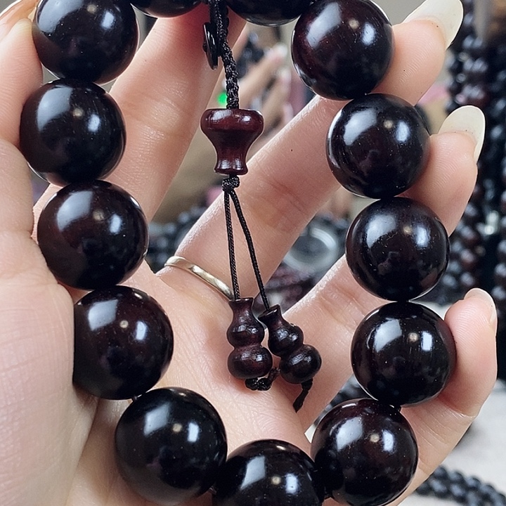 秦***磊檀香紫檀（小叶紫檀）1.8