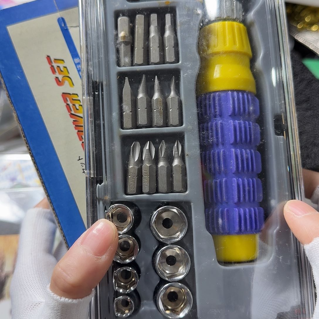 俊*中古商品，瑕疵品，不保好坏。799