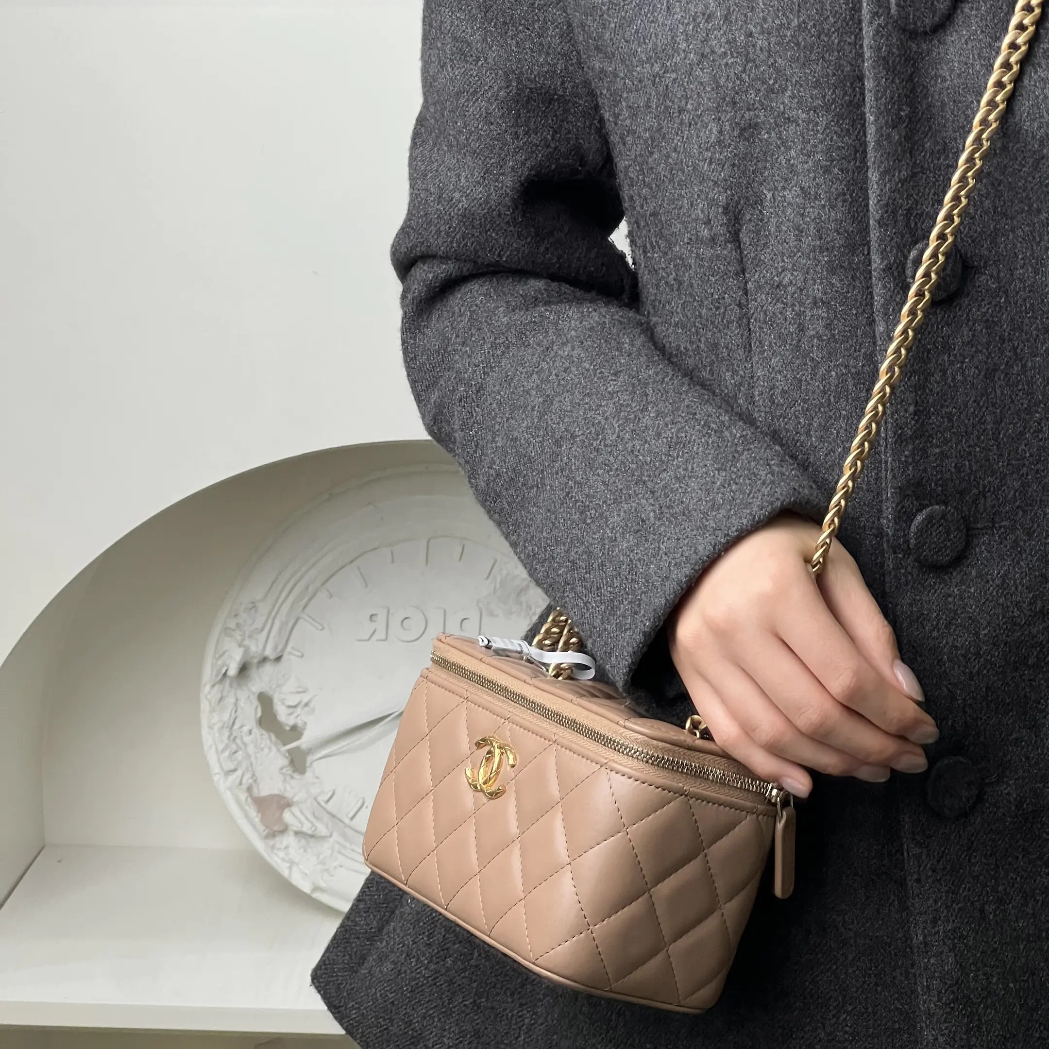 99新 Chanel/香奈儿 香奈儿 金柱化妆盒奶茶金/甄选