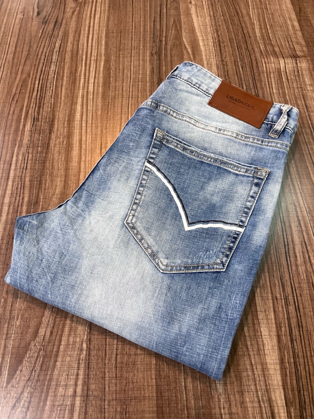 男士高弹力小脚直筒破洞春夏牛仔裤裤子：工厂店不计成本做人气