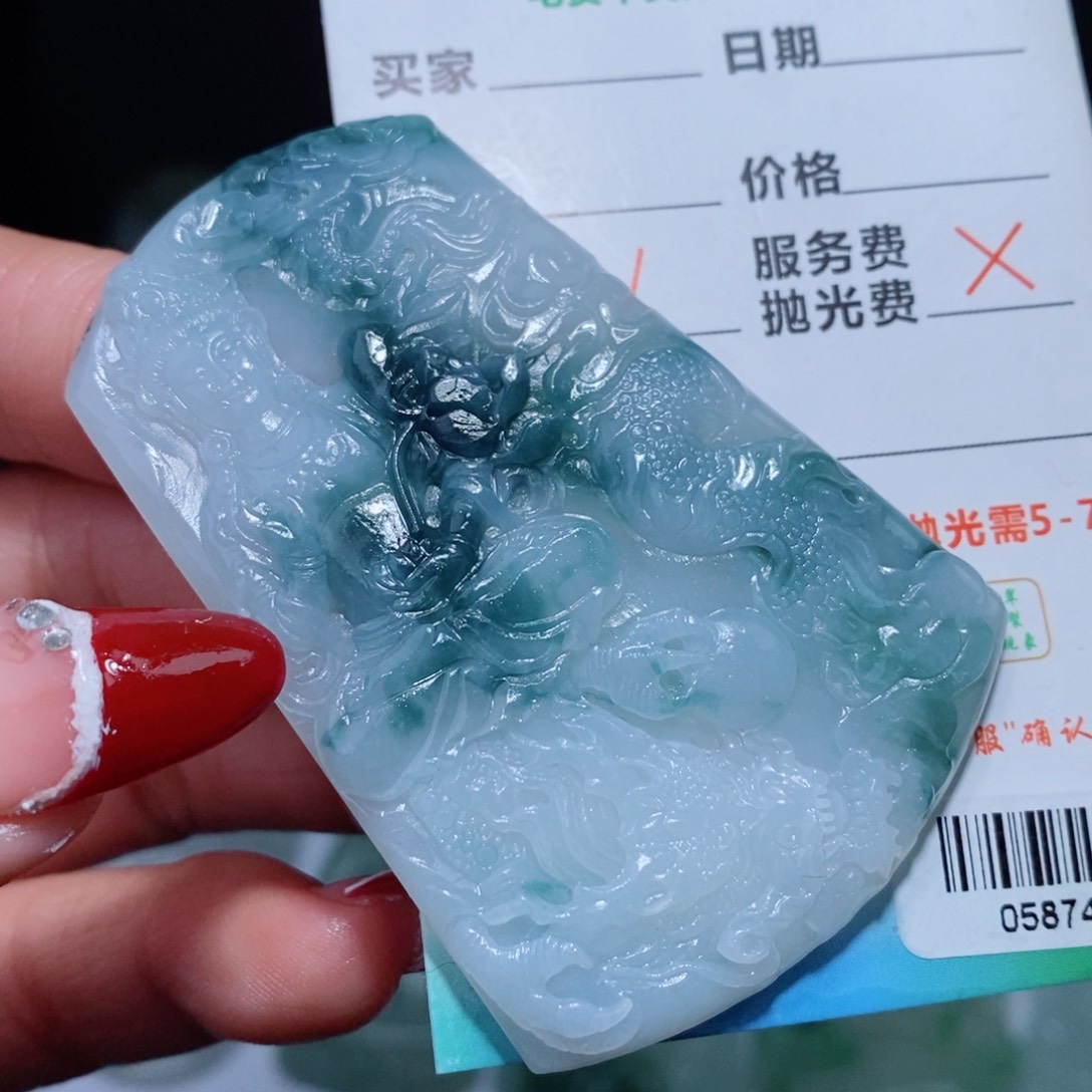 定制翡翠吊坠未镶嵌