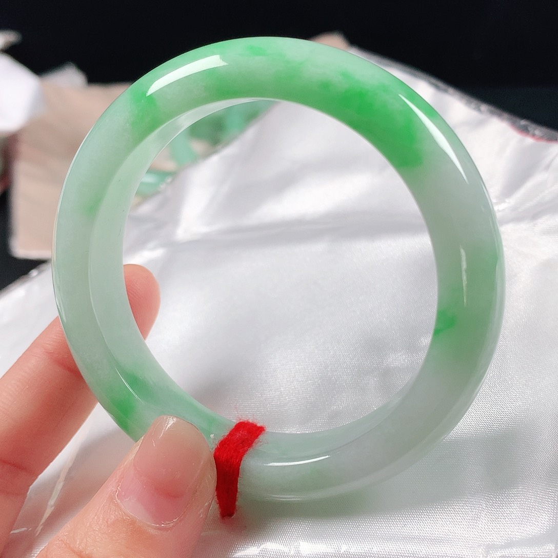 翡翠手镯未镶嵌55圈圆1885