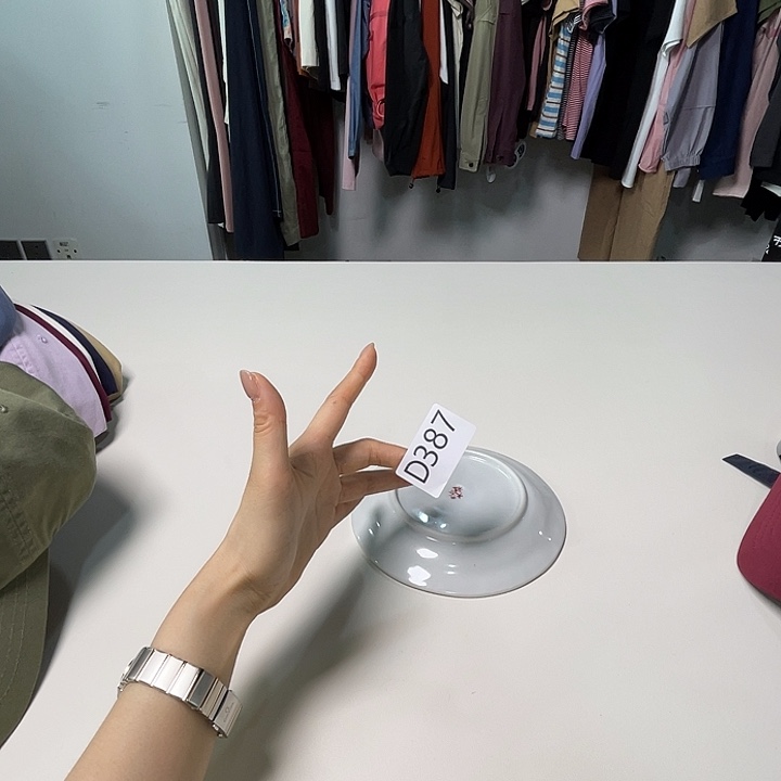 瓷片387灰绿色。。。。。。。。。。。。。。。。。