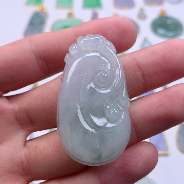 翡翠颈饰未镶嵌天然翡翠a货