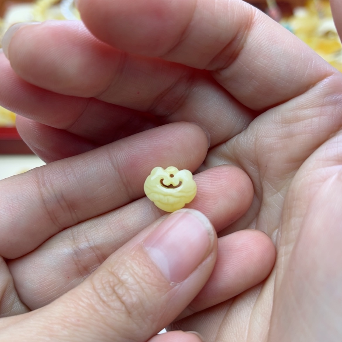 【闪购商品】蜜蜡裸石未镶嵌配饰