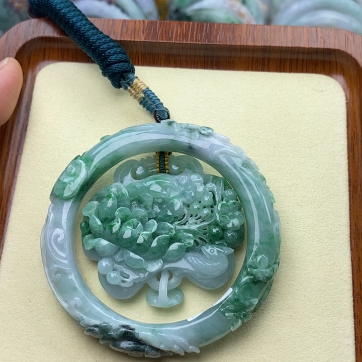翡翠未镶嵌手镯54圈220