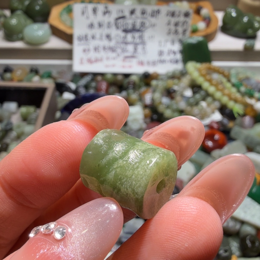 和田玉未镶嵌珠宝奇石