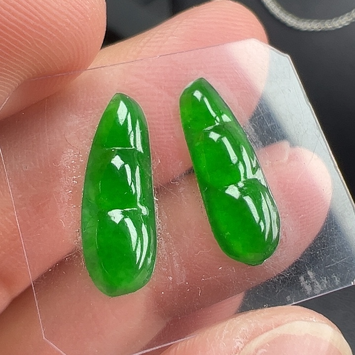 翡翠未镶嵌颈饰豆子15.7