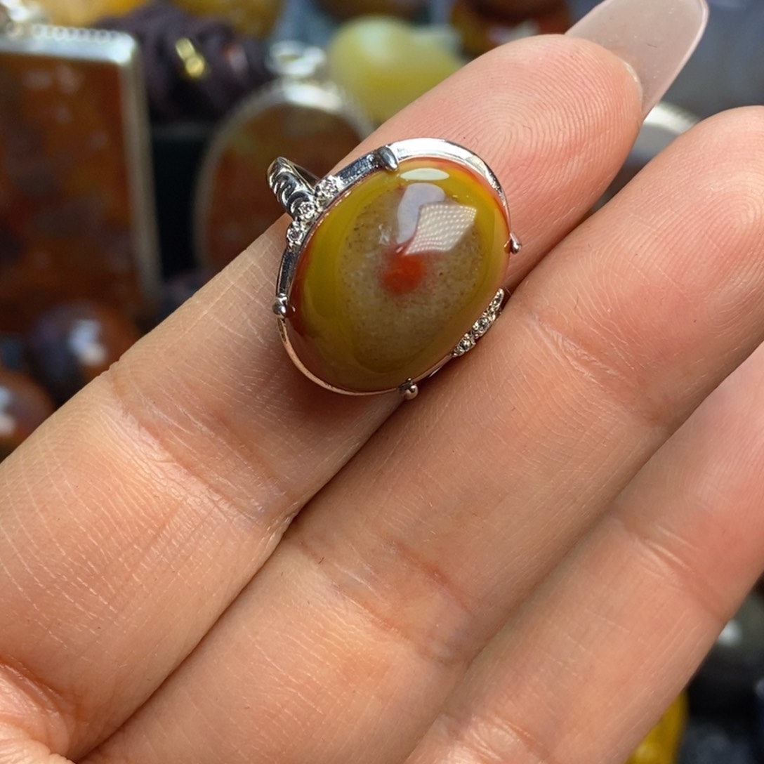 玛瑙/玉髓戒指合金战国红