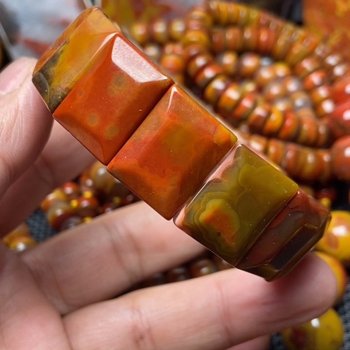 玛瑙/玉髓手串未镶嵌