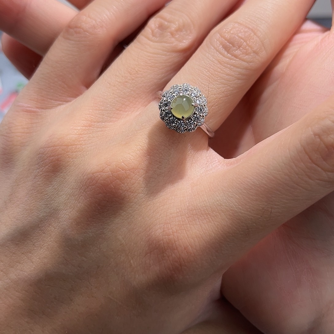 翡翠戒指银S925镶嵌68900