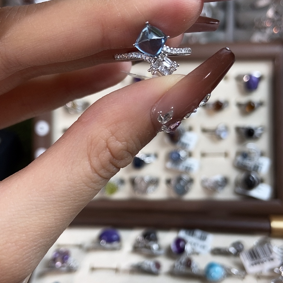 环***莓水晶戒指未镶嵌瑞士蓝唐塔