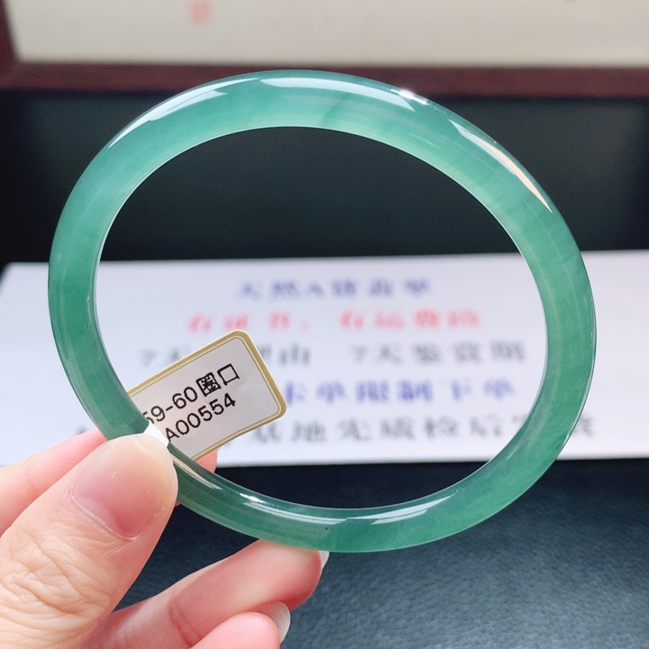 翡翠未镶嵌手镯翡翠手镯44