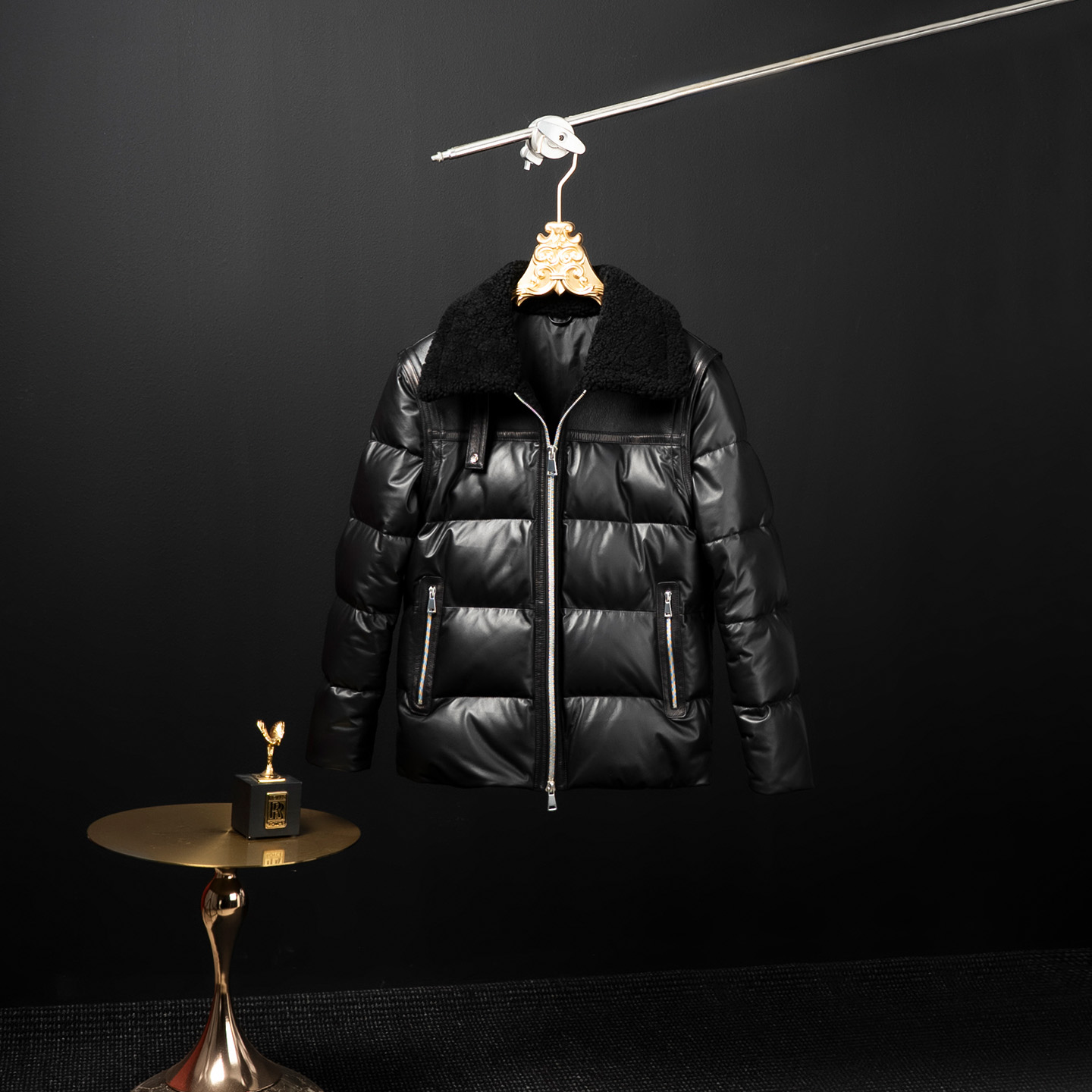 言吉冬季新款男装羊皮外套黑卷毛内胆休闲加厚保暖羽绒服YJP96888