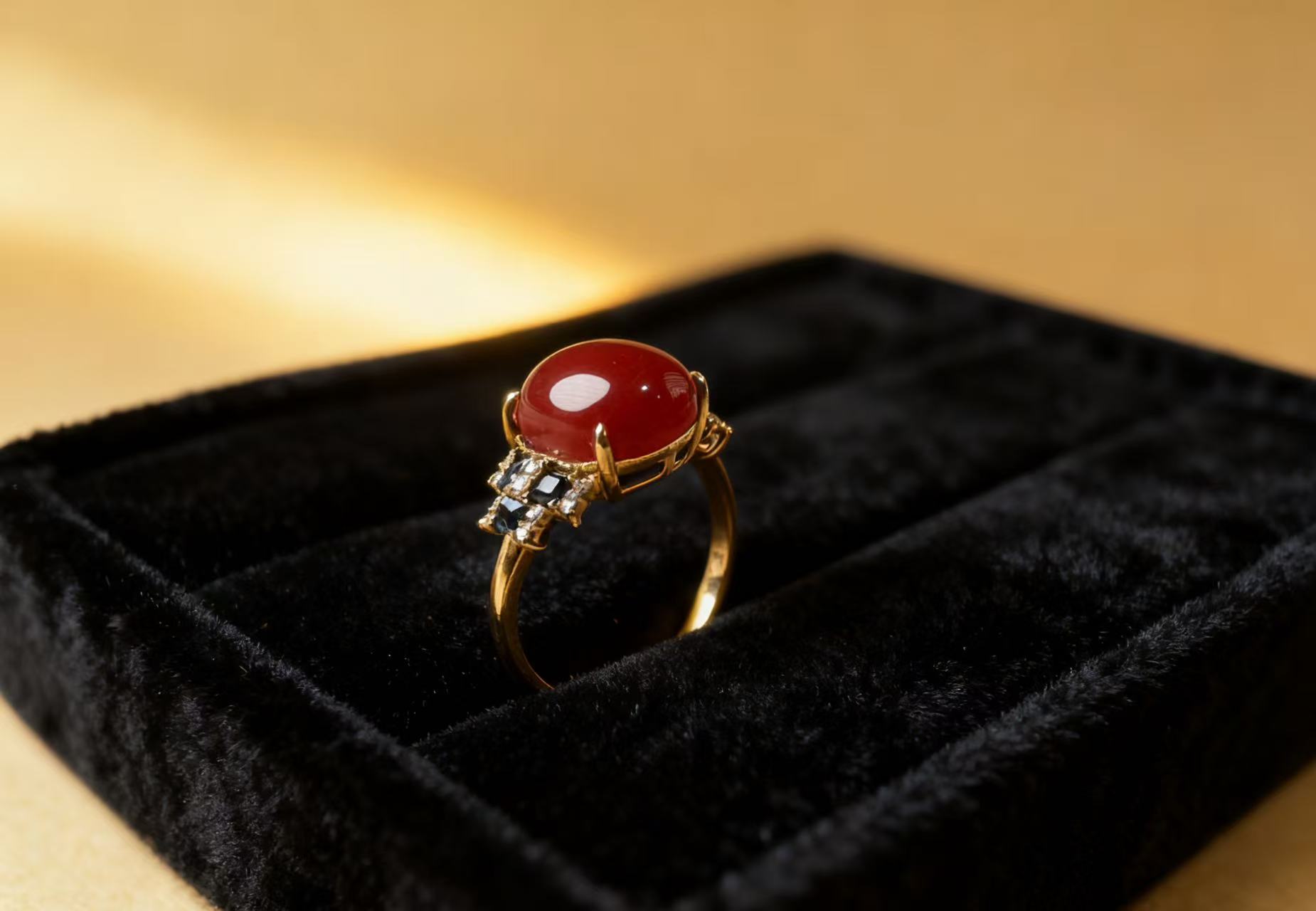 红珊瑚阿卡蛋面 镶18k金 戒指J34485103