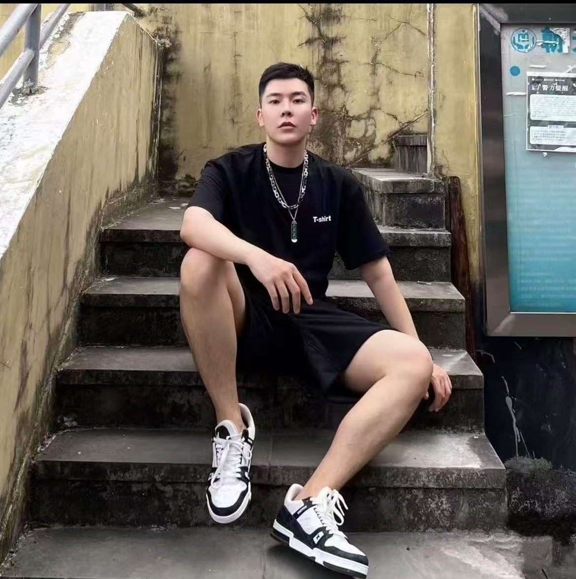 ZW2025经典时尚骑行百搭休闲运动潮鞋情侣款男女鞋