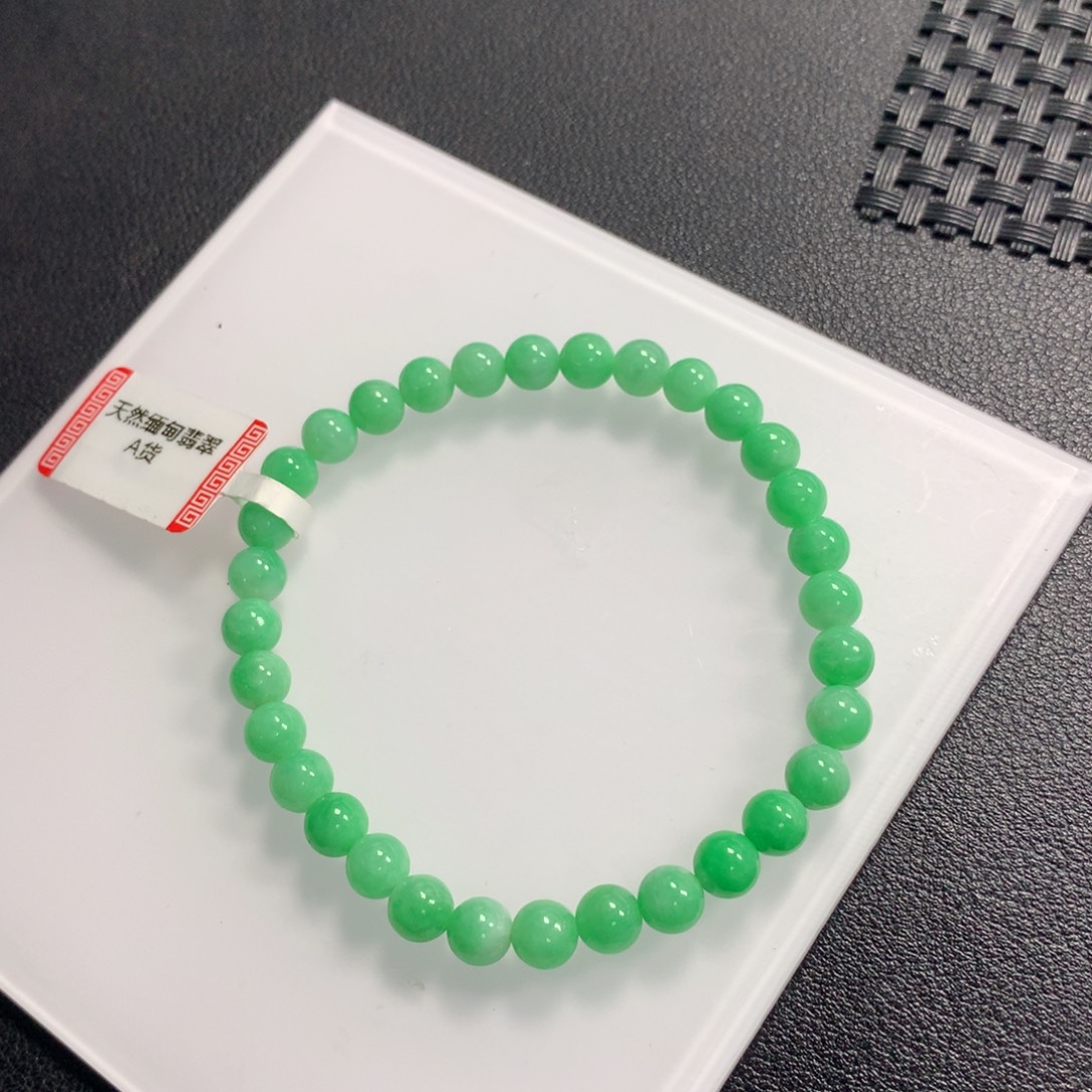 翡翠未镶嵌颈饰手串