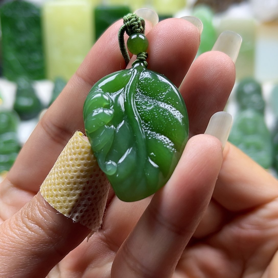 和田玉吊坠未镶嵌