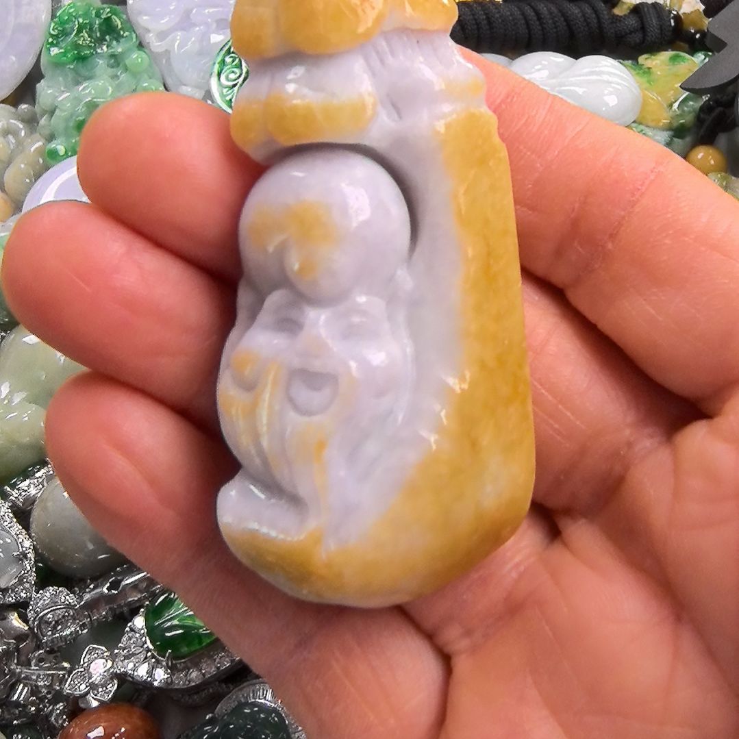 翡翠颈饰未镶嵌吊坠