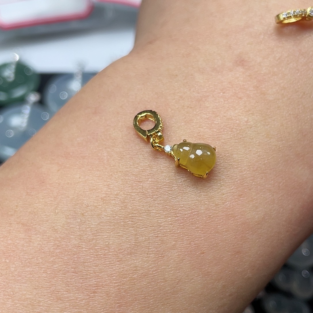 周***月翡翠银S925镶嵌颈饰