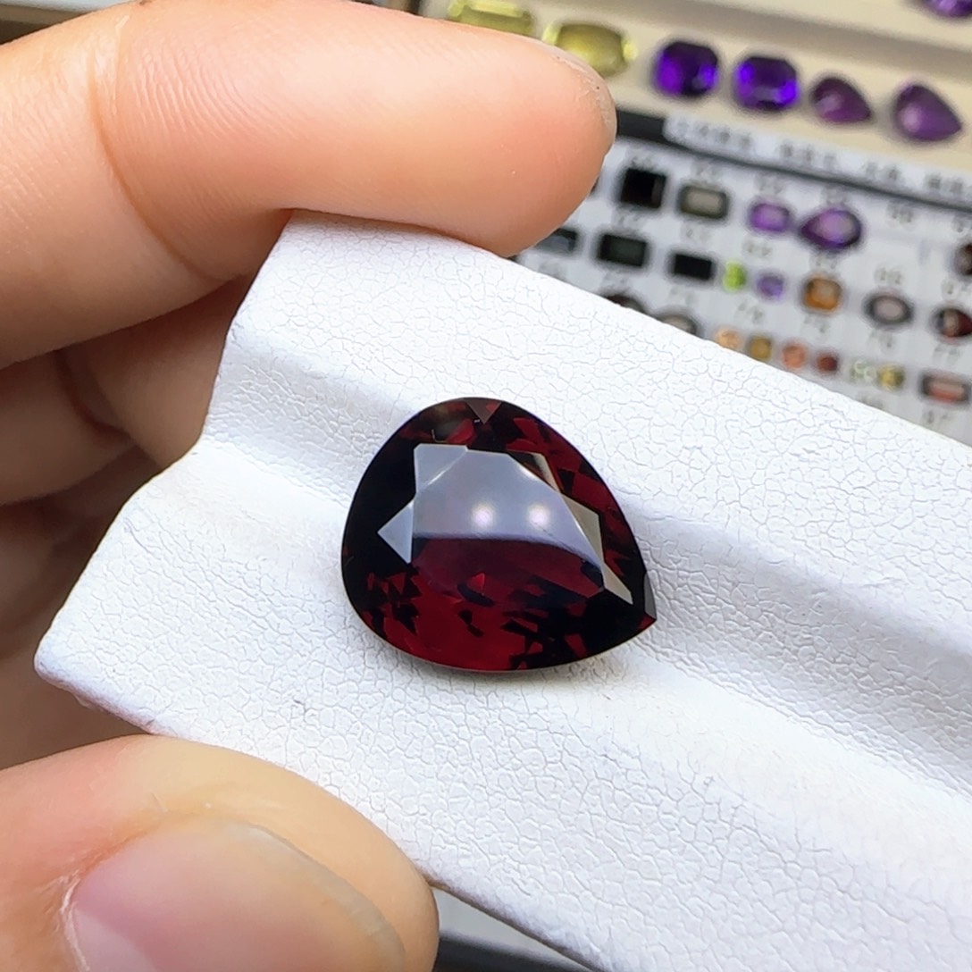 石榴石珠宝半成品未镶嵌天然10.29克拉