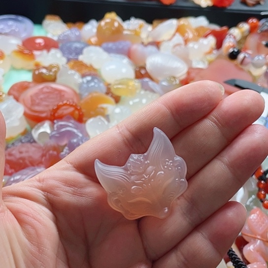 玛瑙/玉髓颈饰未镶嵌晚**