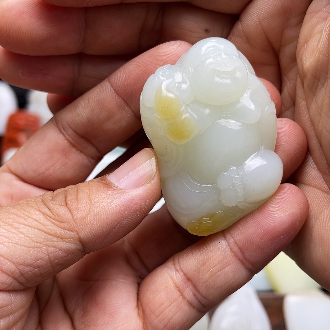 和田玉颈饰未镶嵌