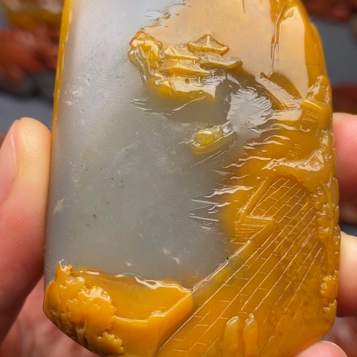 合金石英质玉（黄龙玉）颈饰