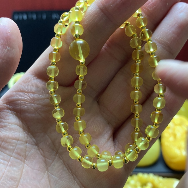 琥珀珠宝奇石未镶嵌