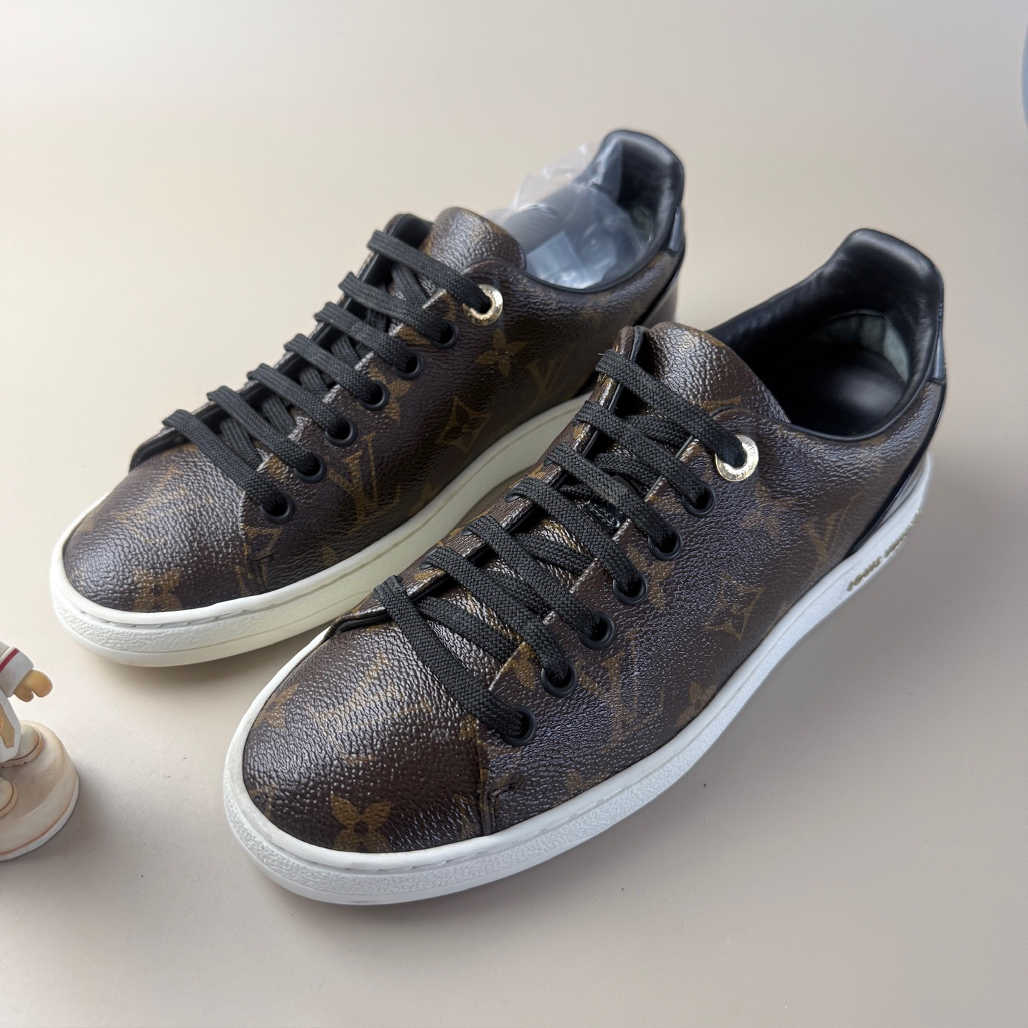 99新 LouisVuitton/路易威登 老花满印系带休闲鞋 36.5码 YLP4137