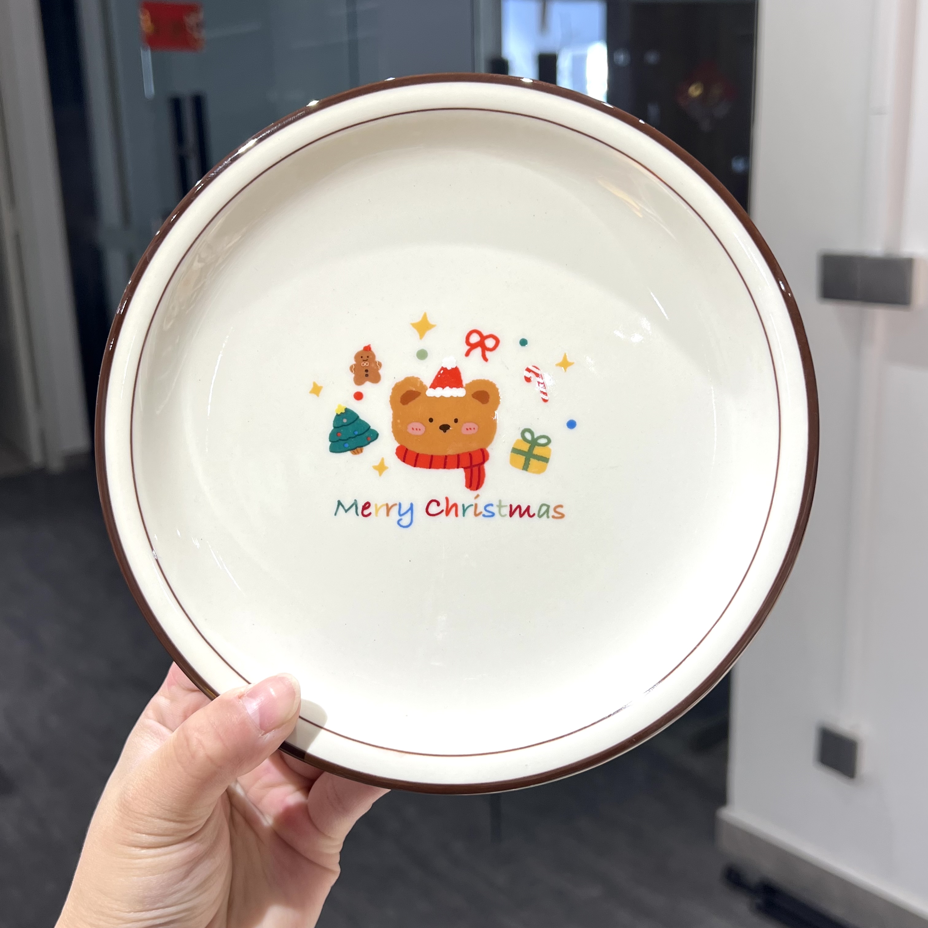 喜上淘·圣诞玩偶小熊7英寸可爱陶瓷盘子家用早餐浅盘网红菜盘圆盘