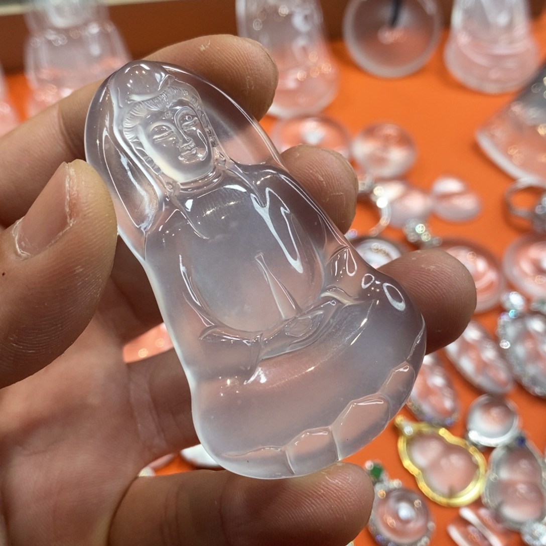 石英质玉吊坠未镶嵌山*1