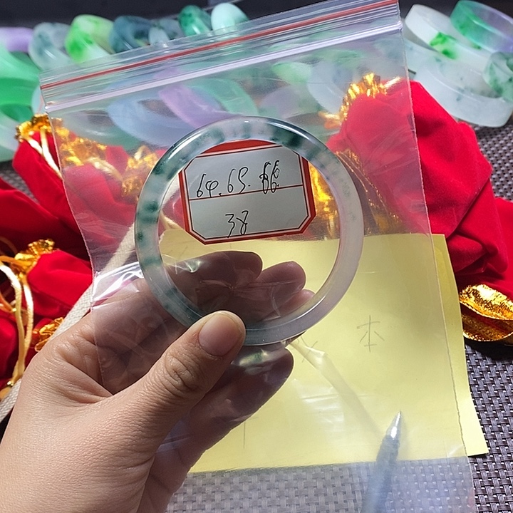 石英石手饰品超美