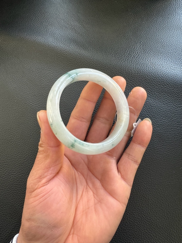 天然缅甸翡翠手镯
