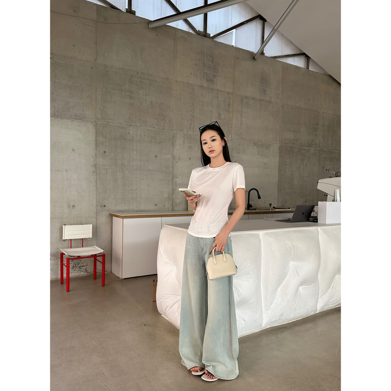 【5werkwen 02.13新品】颜色很心水 做旧水洗宽松浅蓝牛仔裤