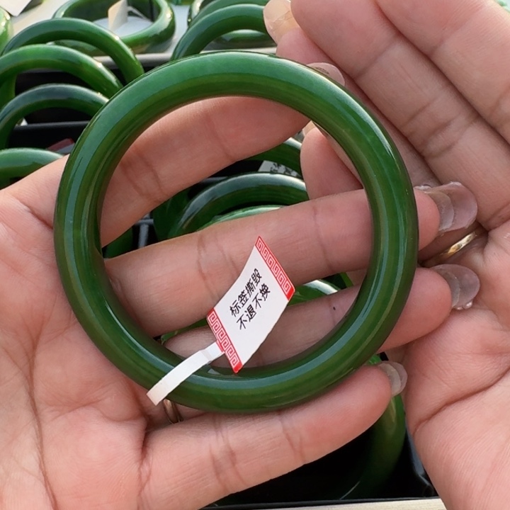 和田玉（碧玉）手镯未镶嵌