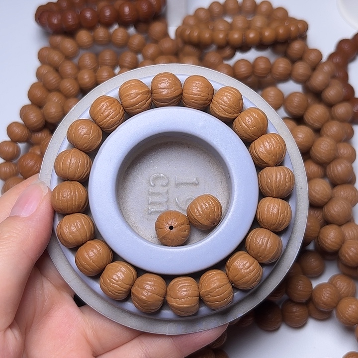 上***小猴头核桃吊坠13+同尺南瓜手串