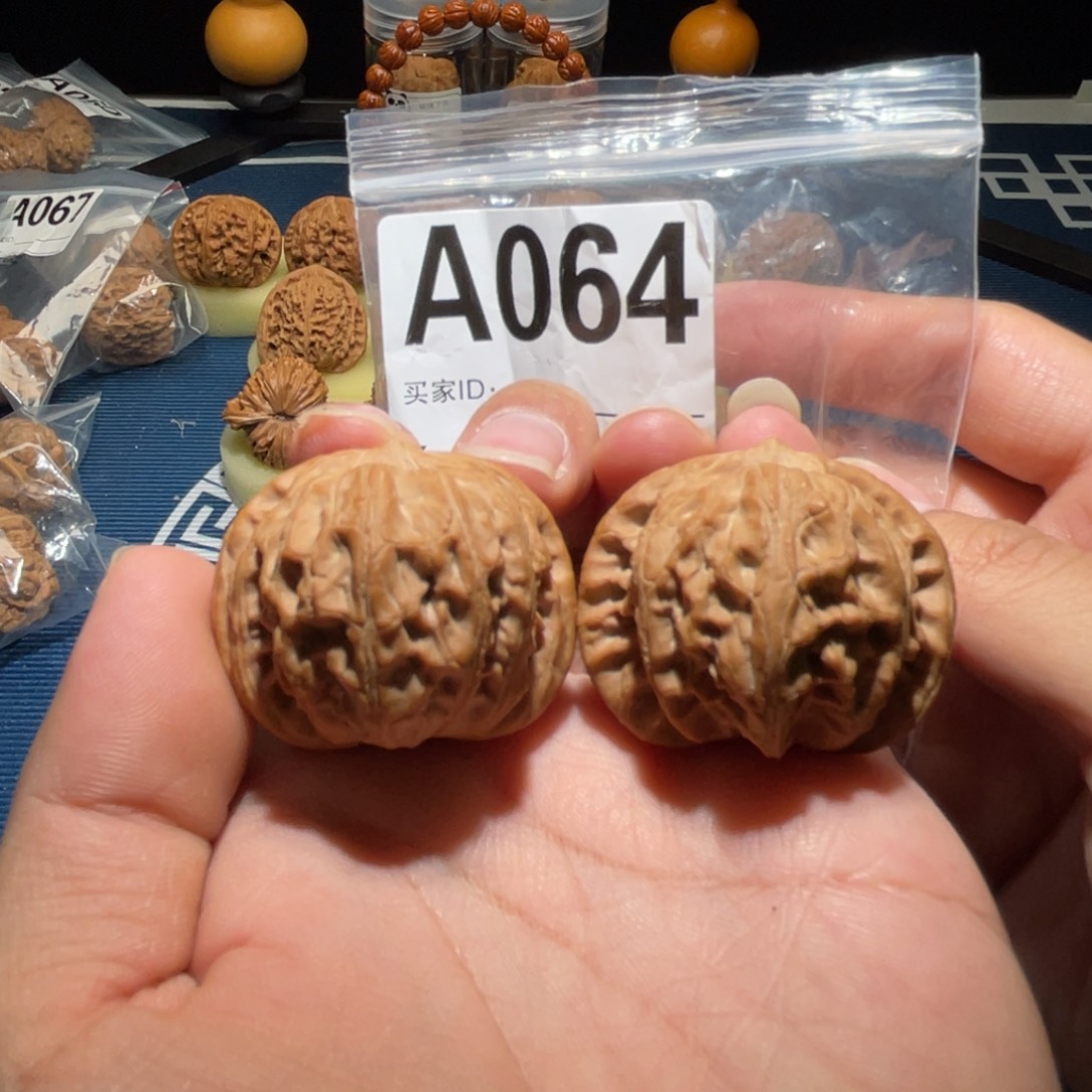 文玩核桃把件战鼓狮子40全品