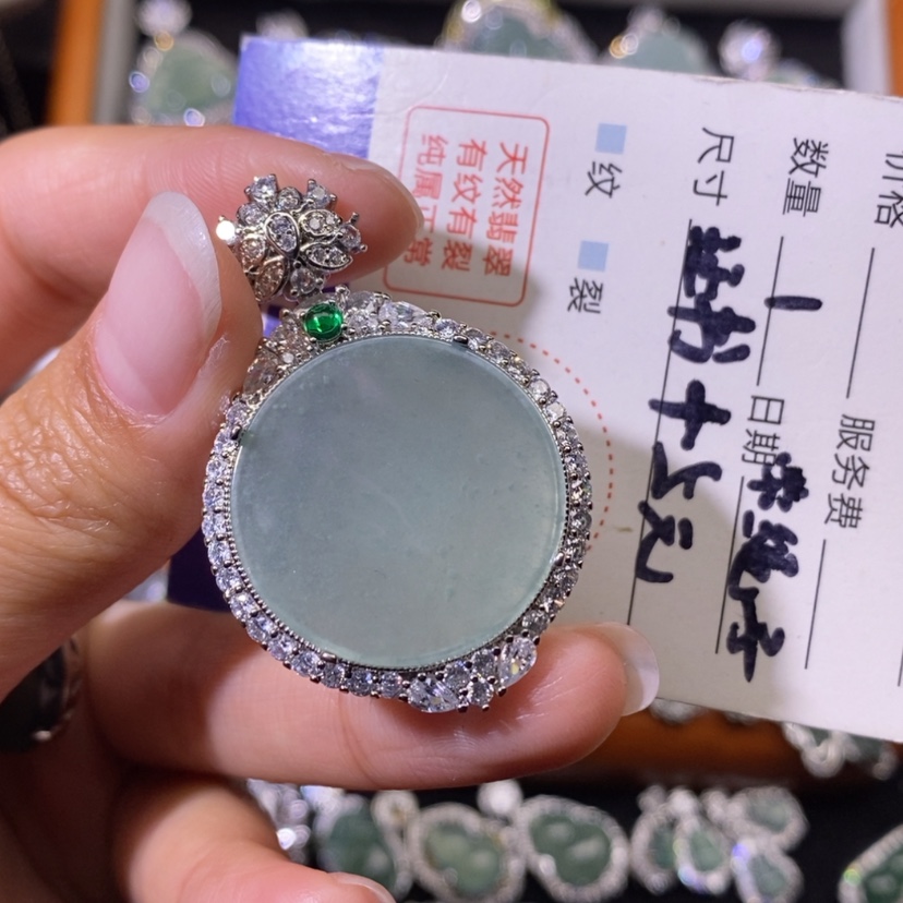 【闪购商品】翡翠颈饰未镶嵌天然