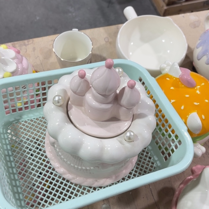 紫砂在干嘛呀亲爱呢