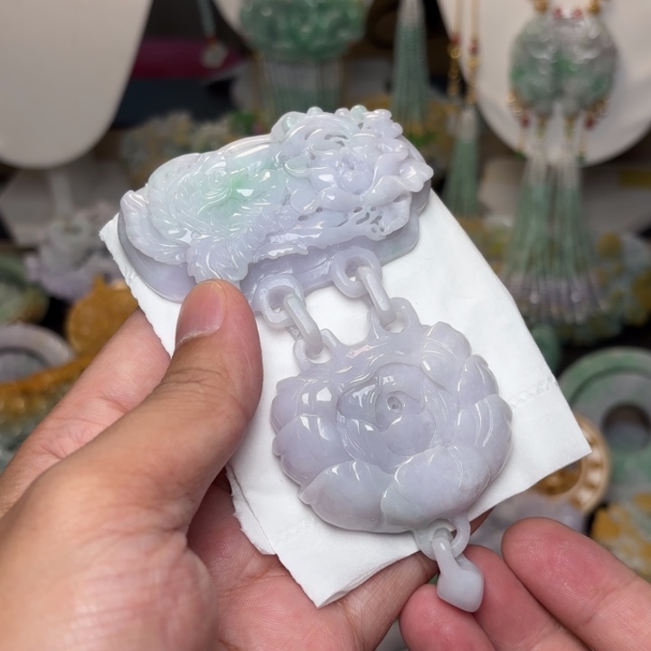 翡翠未镶嵌颈饰吊坠
