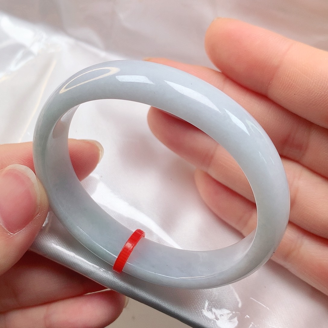 未镶嵌手镯（贵妃镯）翡翠