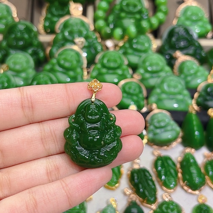 和田玉（碧玉）颈饰18K金镶嵌