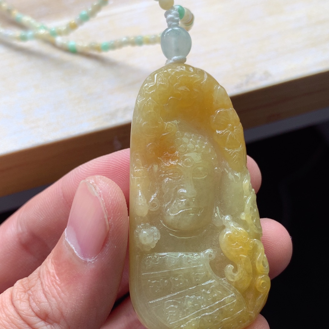 翡翠颈饰未镶嵌吊坠