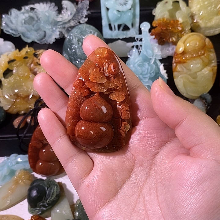 ****意蛇纹石玉合金颈饰