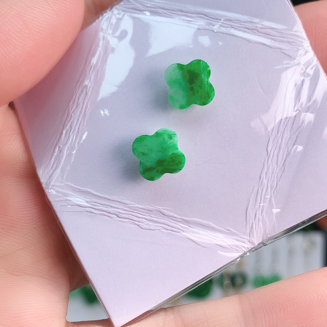 翡翠耳饰未镶嵌耳饰